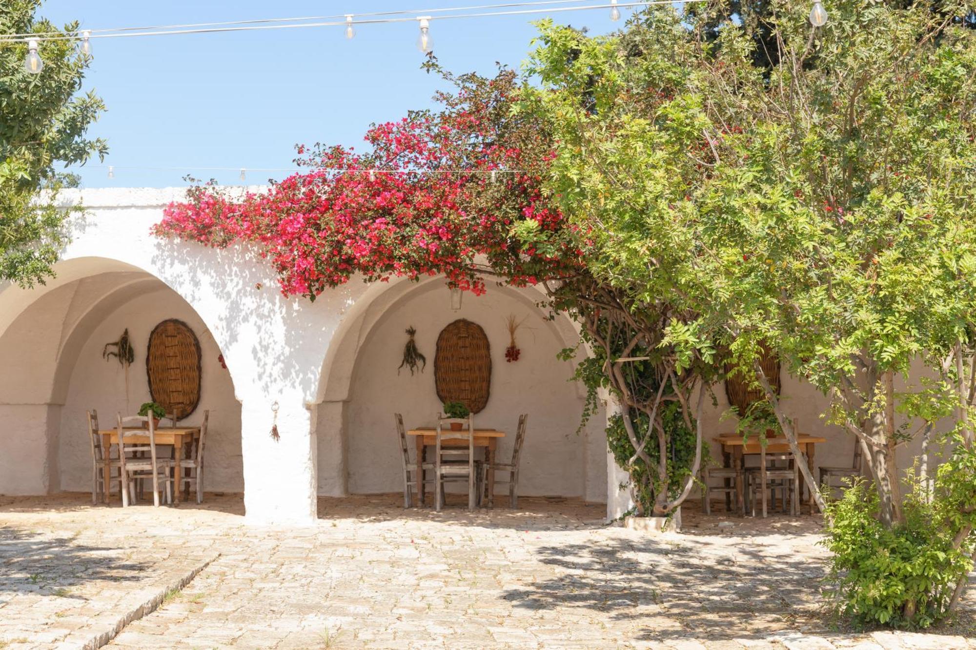 Masseria Eccellenza Pezze Di Greco Luaran gambar