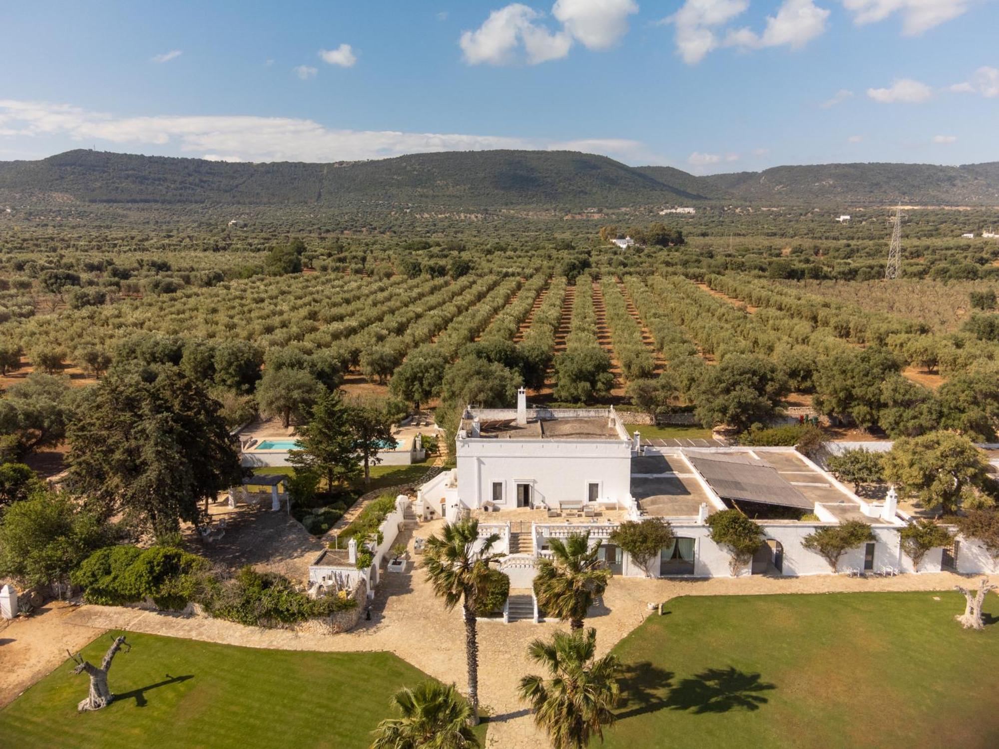 Masseria Eccellenza Pezze Di Greco Luaran gambar